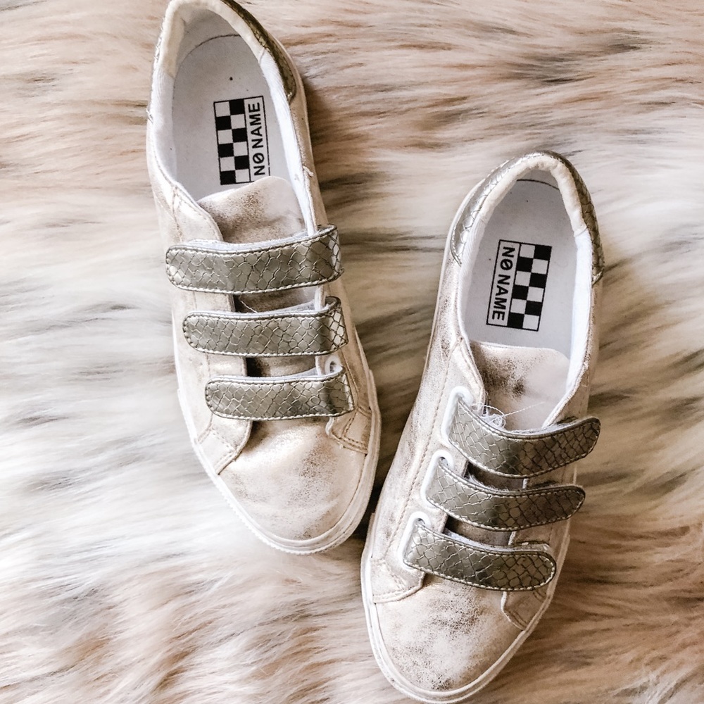 Like New No Name Sneakers